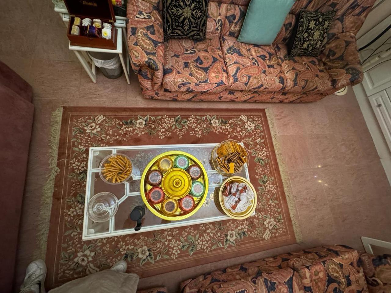 Apartamento 9394 فاخرة 2828 في 010 المهندسين El Cairo