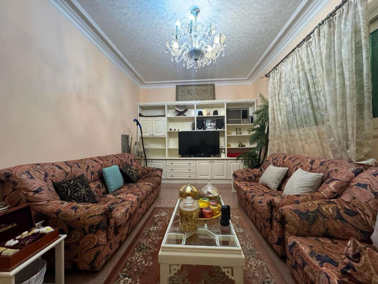 Apartamento 9394 فاخرة 2828 في 010 المهندسين *